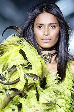 Look 25